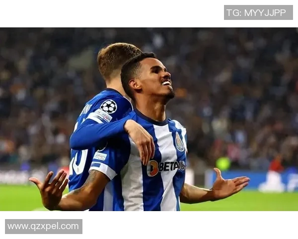 波尔图与那不勒斯友谊赛战成平局惊险时刻引发全场热烈反响