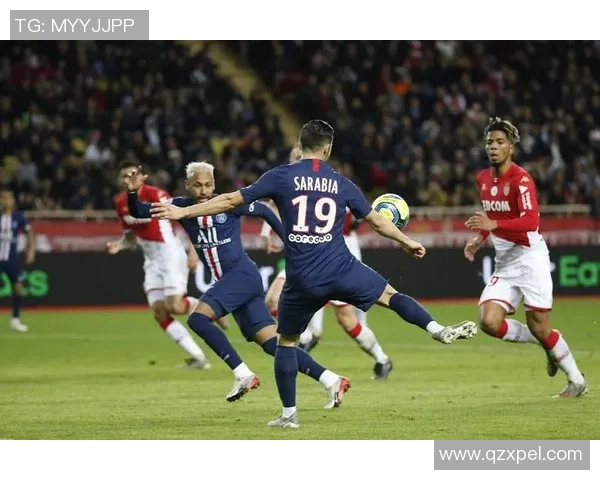 英超激战：巴黎圣日耳曼与尤文图斯平局红牌事件引发全场热议与数据分析