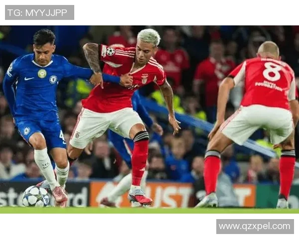 意甲激战:本菲卡狂胜国米6-2神扑瞬间成全场焦点 意甲激战:本菲卡狂胜国米6-2神扑瞬间成全场焦点