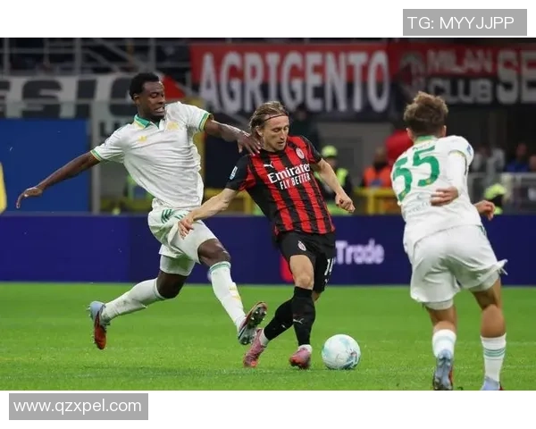 欧冠激战：AC米兰与本菲卡平局绝杀瞬间引发争议判罚热议