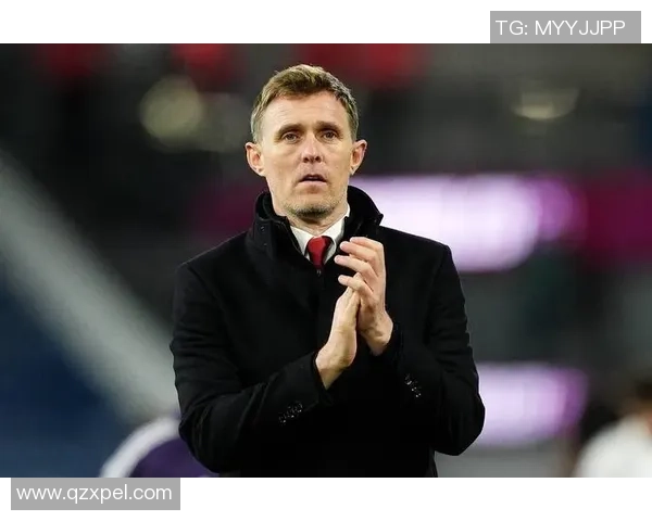 足总杯激战曼联与莱比锡平局红牌事件引发全场热议与战术分析 足总杯激战曼联与莱比锡平局红牌事件引发全场热议与战术分析