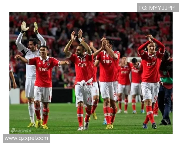 欧联杯曼联与本菲卡激战成平局补时进球引发全场狂欢数据分析揭示比赛亮点